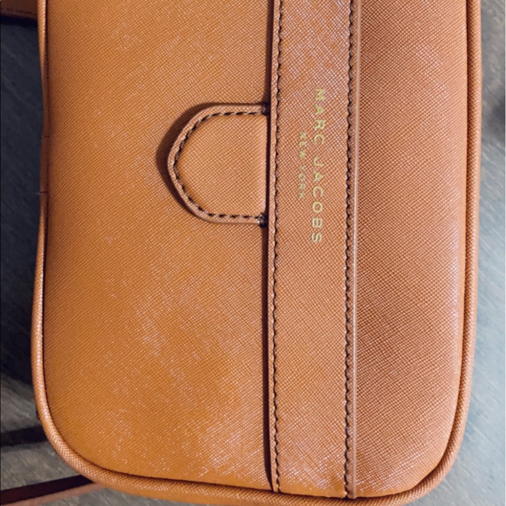 Crossbody bag